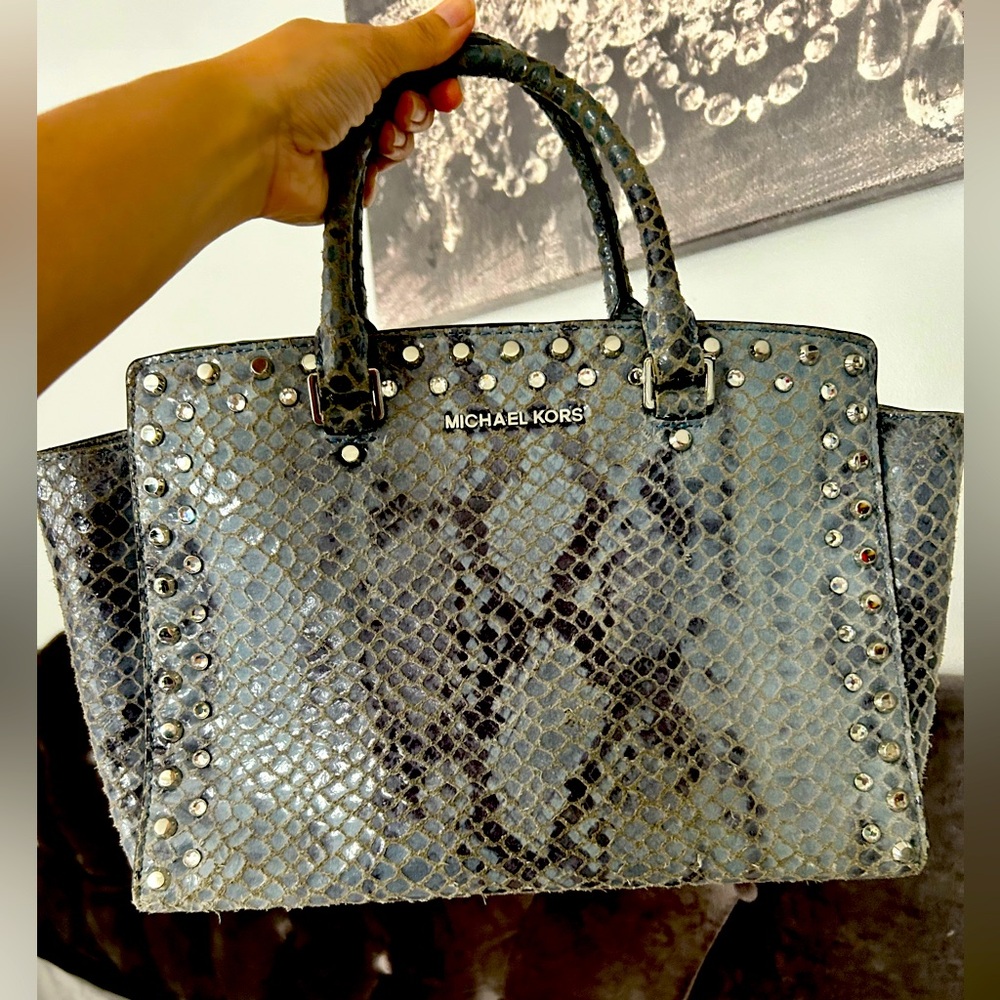 🤩GUC Python Michael Kors with rivets